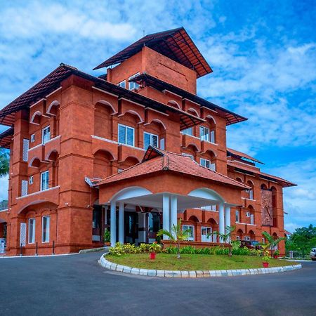 Kumbanad Heritage Hotel Vennikulam Exterior foto
